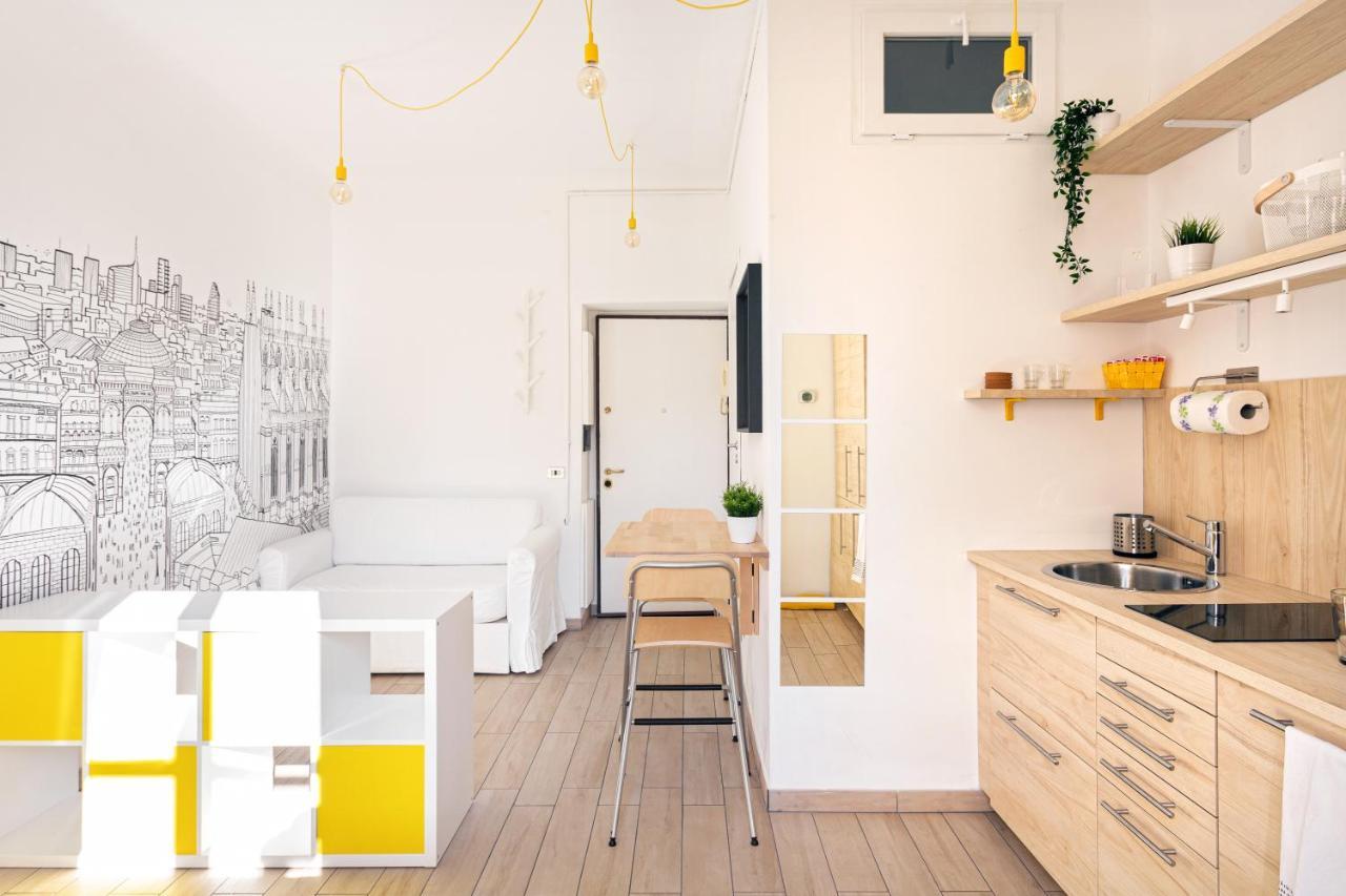 A Yellow Touch - Modern Studio In Isola Milano Екстериор снимка